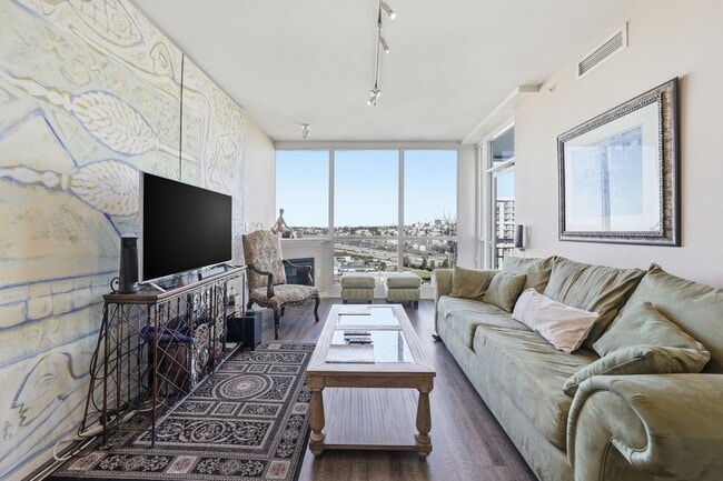 Foto del edificio - 300 W Beech St