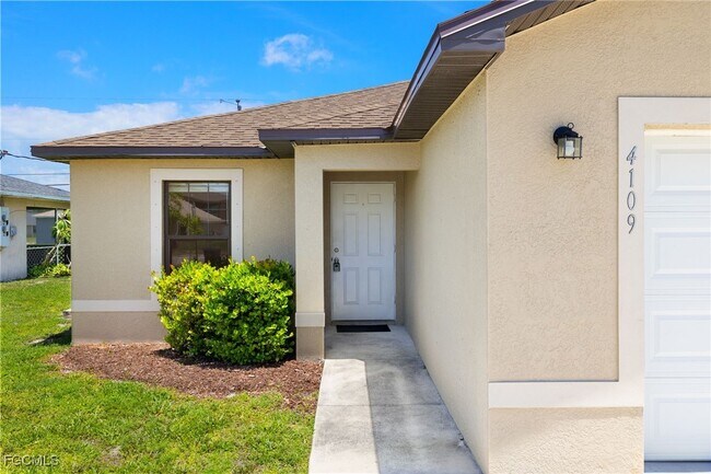 Foto del edificio - 4111 Skyline Blvd