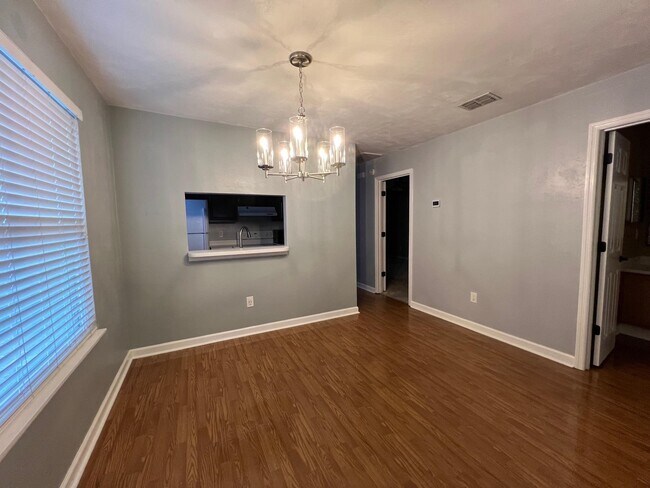 Building Photo - 3007 Richview Park Cir W