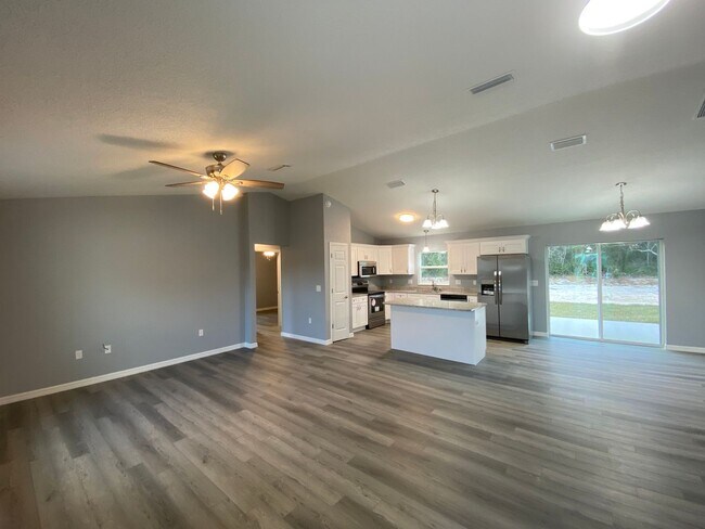 Foto del edificio - Desirable SW Ocala Neighborhood 3/2/2 **WO...