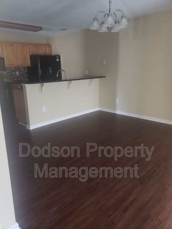 Building Photo - 904 Westgate Cir