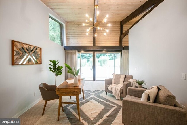 Building Photo - 3406 Woodvalley Dr