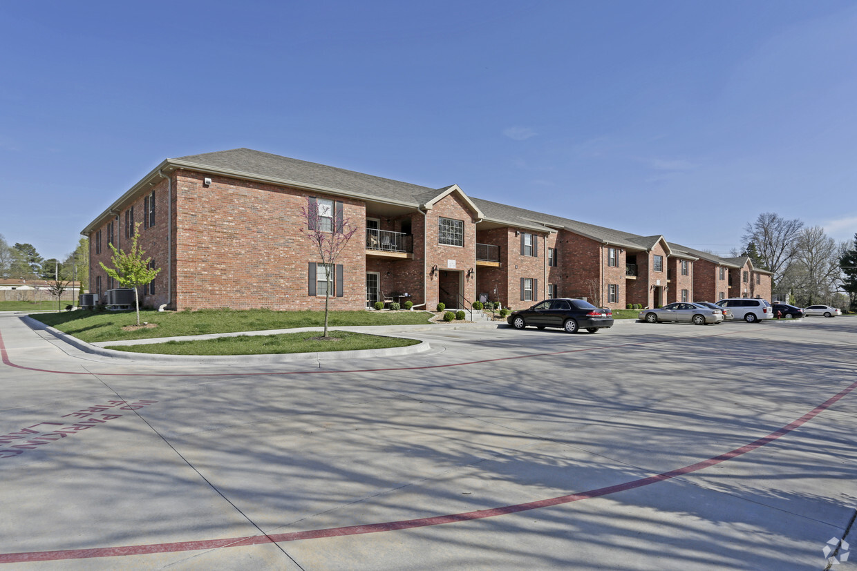 Foto principal - Woodfield Park Apartments