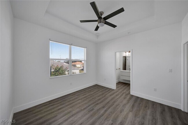 Foto del edificio - 275 SW 4th St