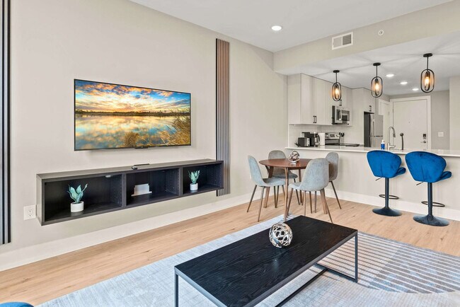 Building Photo - 916 N Delaware Ave