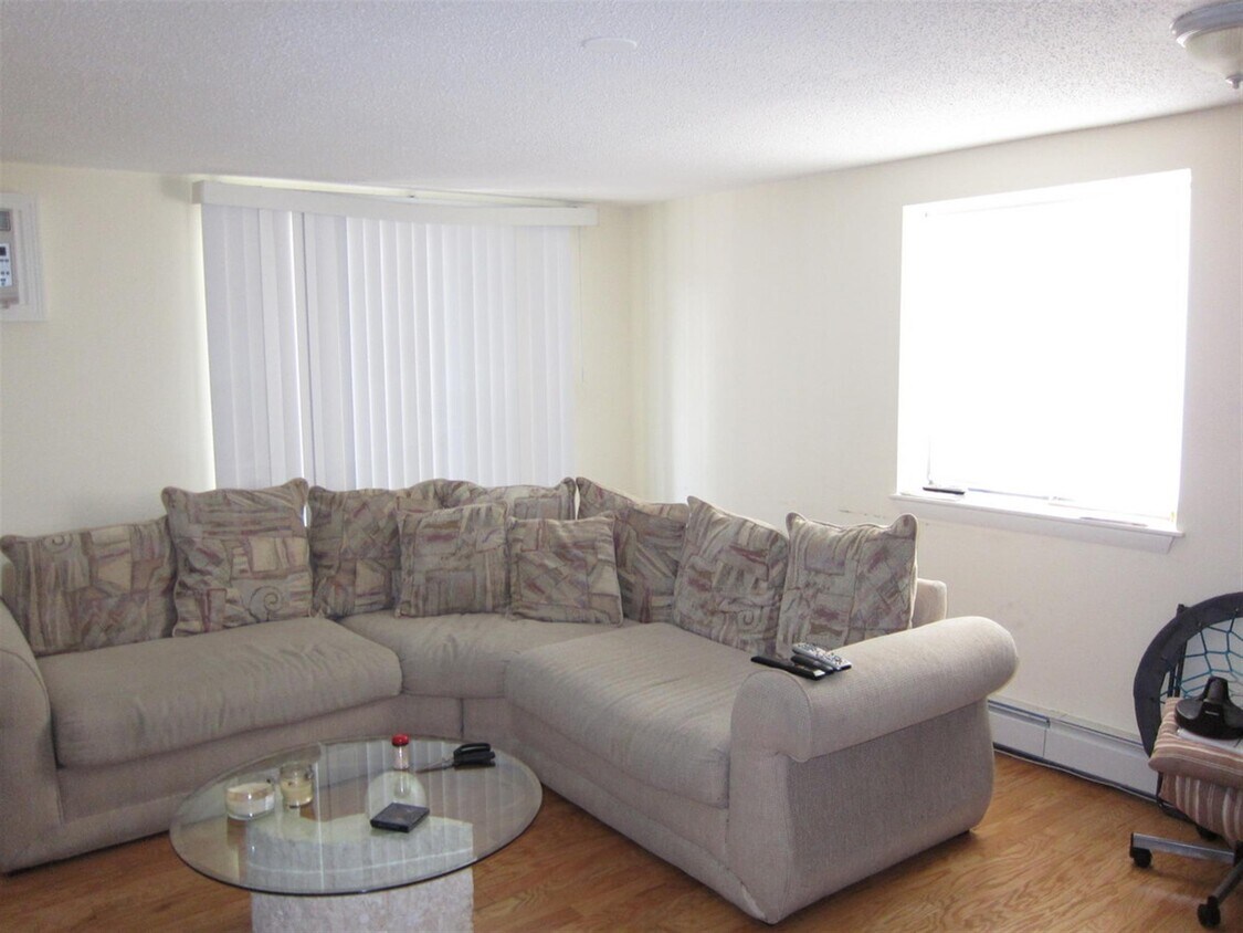 Foto principal - 82 Highland Ave