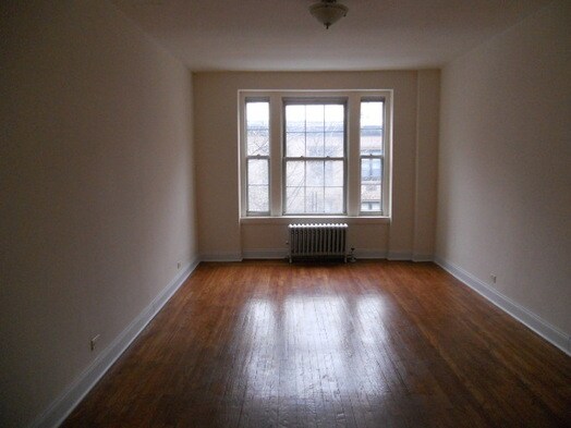 Primary Photo - 136 Hicks St