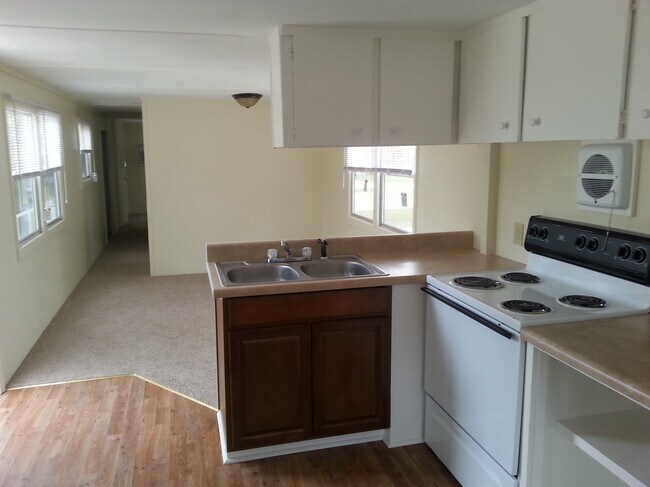 Building Photo - 3805 Byrd Rd