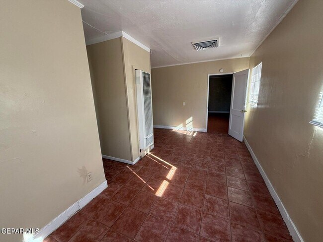 Foto del edificio - 2825 Grant Ave