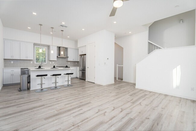 Foto del edificio - 508 Alisal Ln