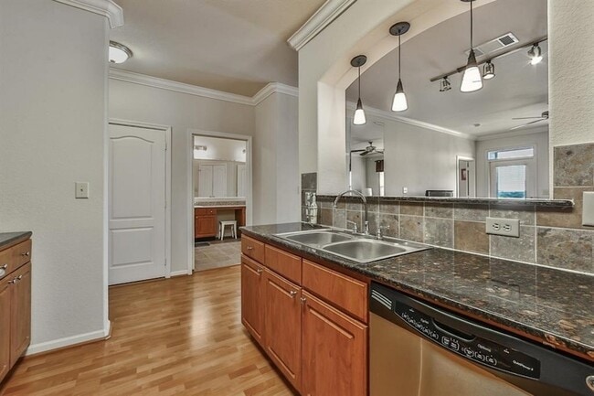 Building Photo - 1711 Old Spanish Trl