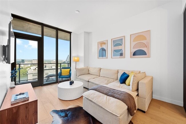 Building Photo - 44 East Ave