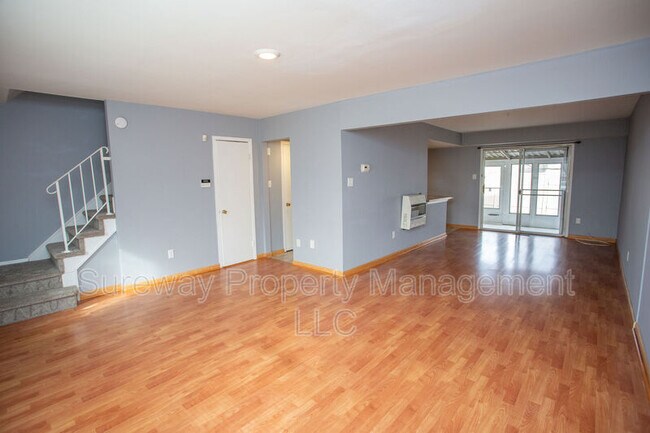 Foto del edificio - 16 Radnor Ct
