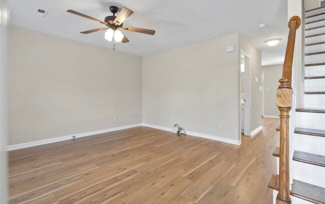 Building Photo - 48 Fox Run Ln