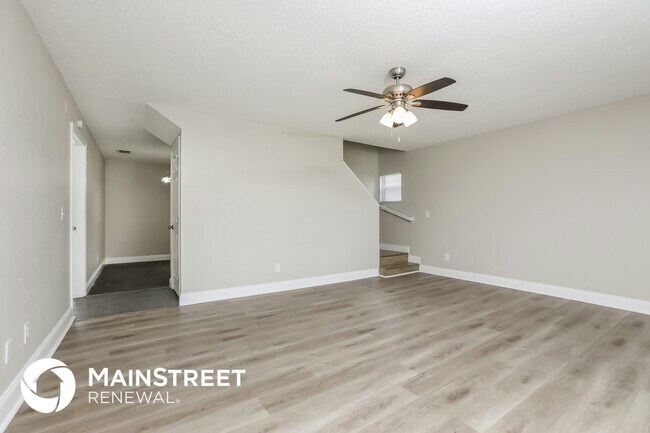 Foto del edificio - 5408 Regal Oak Cir