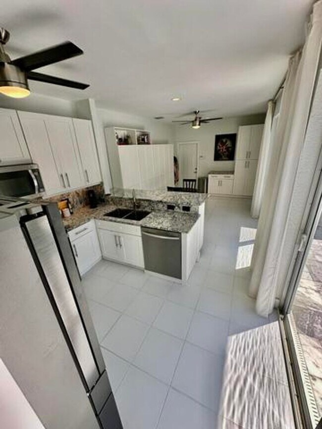 Foto del edificio - 3656 Mykonos Ct