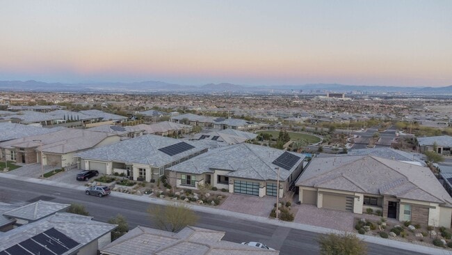 Building Photo - 756 Bruce Moorland St