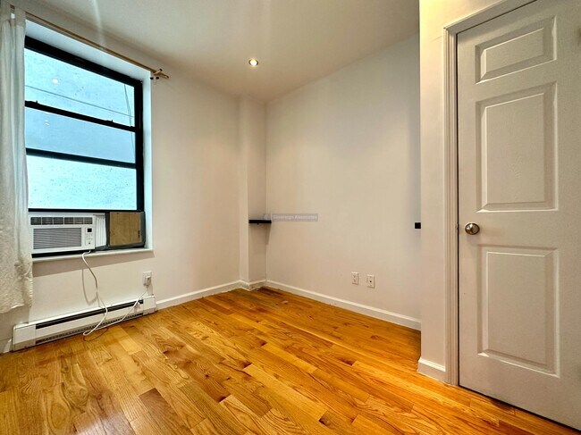 Foto del edificio - 953 Columbus Ave