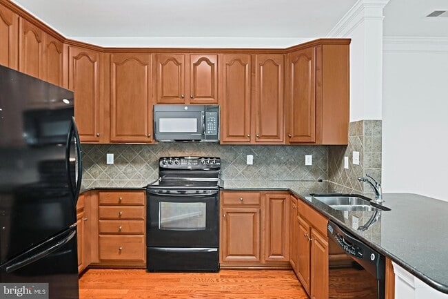 Building Photo - 24701 Byrne Meadow Square