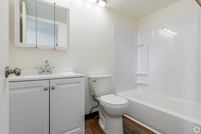 206 bathroom - School House