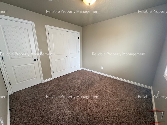 Building Photo - 1213 Cornerstone Dr