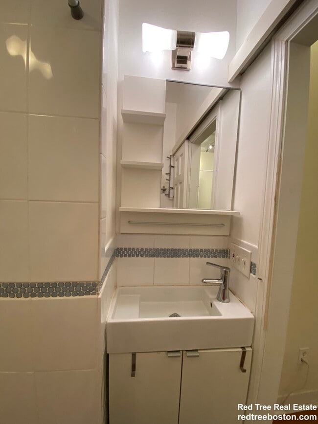 Building Photo - 55 St Stephen St