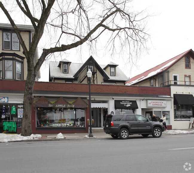 Foto del edificio - Homerella & Foster Apartments
