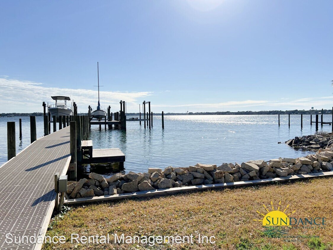 Foto principal - 3 br, 2.5 bath House - 105 Clifford Drive