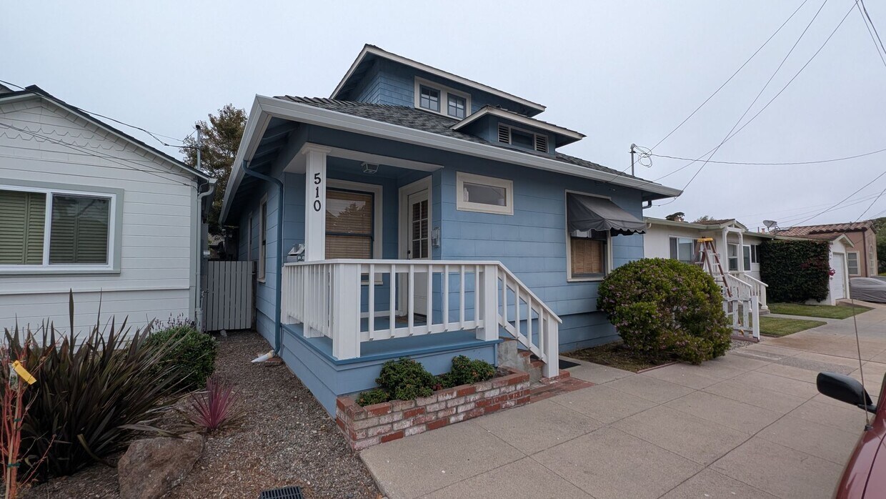 Foto principal - Quaint Historical Home near Downtown Pacif...