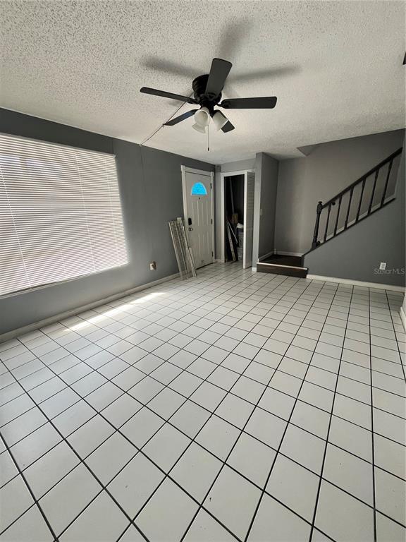 Foto del edificio - 4918 Silver Oaks Village