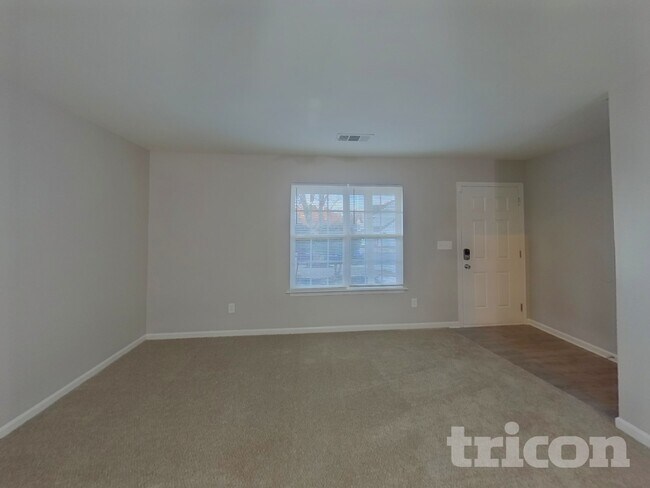 Foto del edificio - 1481 Mitchell Glen St