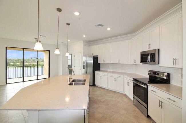 Foto del edificio - Sarasota National Annual Coach Home for Rent