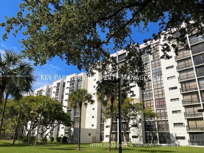 Photo - 17011 N Bay Rd Apartment