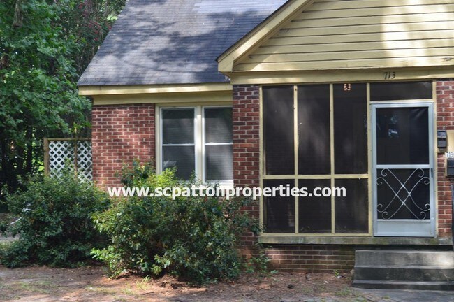 Foto del edificio - Rosewood Triplex