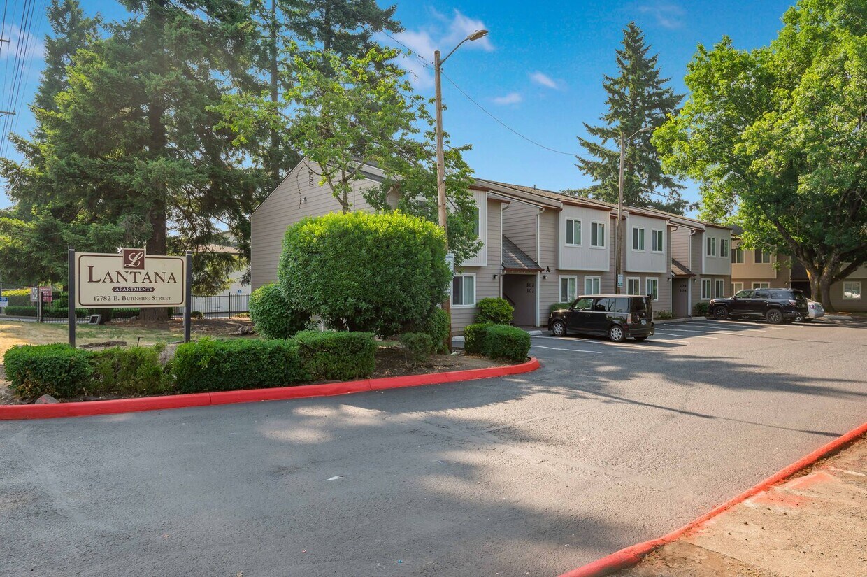 Primary Photo - Lantana Apartments