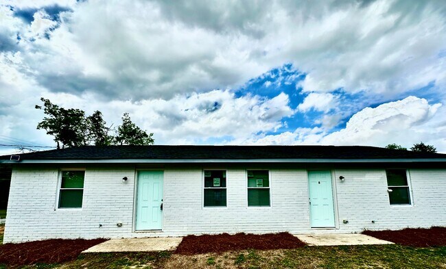 Foto del edificio - 722 Key St