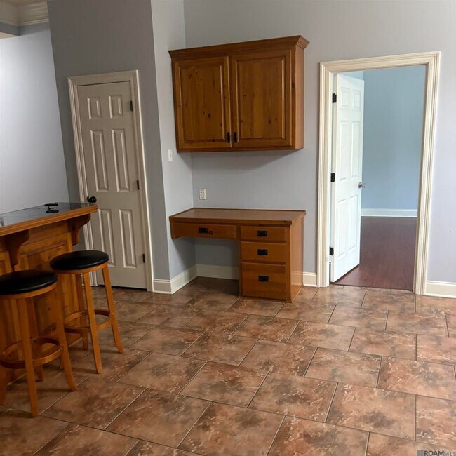 Foto del edificio - 3111 Nicholson Lake Dr