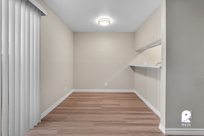 Building Photo - 2602 21st St N