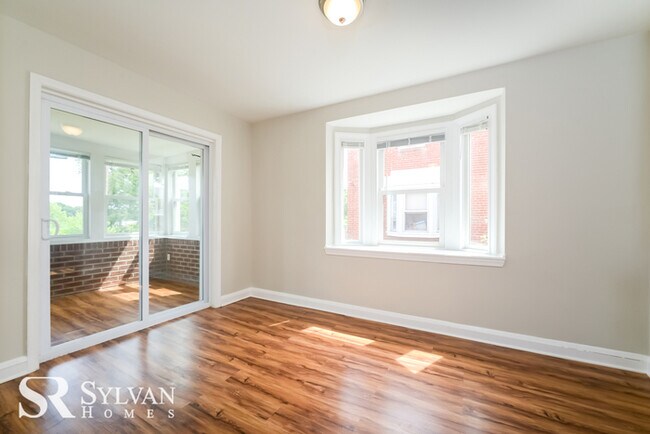 Building Photo - Charming home ready for your personal touch!