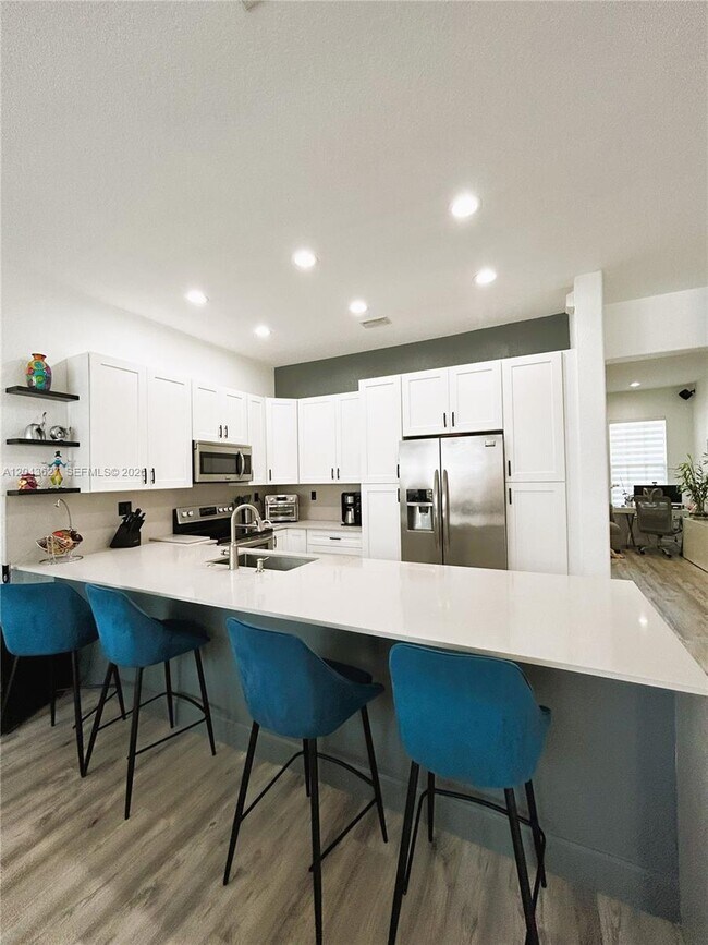 Foto del edificio - 14628 SW 6th St