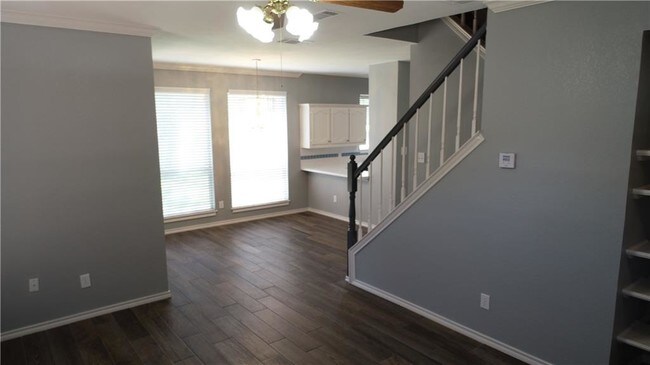 Building Photo - 1807 Hunters Ridge Dr