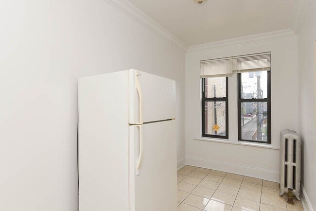 Foto del edificio - 2704 N Sawyer Ave