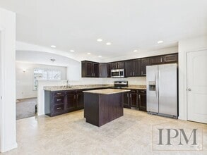Building Photo - 630 Lantern Ct