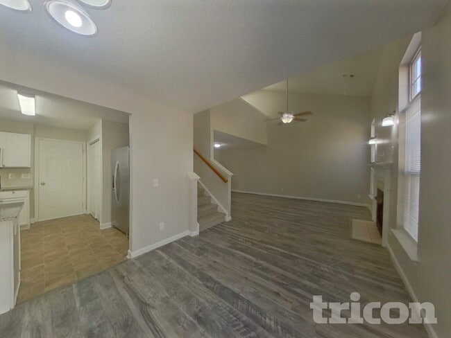 Building Photo - 3337 Braden Dr