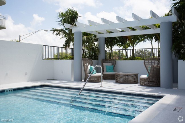 Foto del edificio - 2645 SW 27th Ave