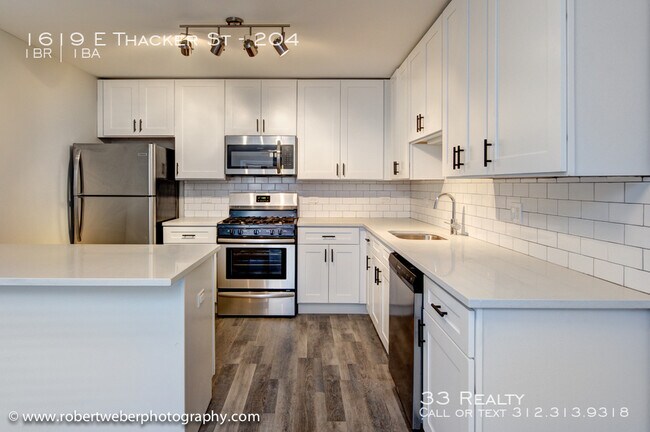 Foto del edificio - 1619 E Thacker St
