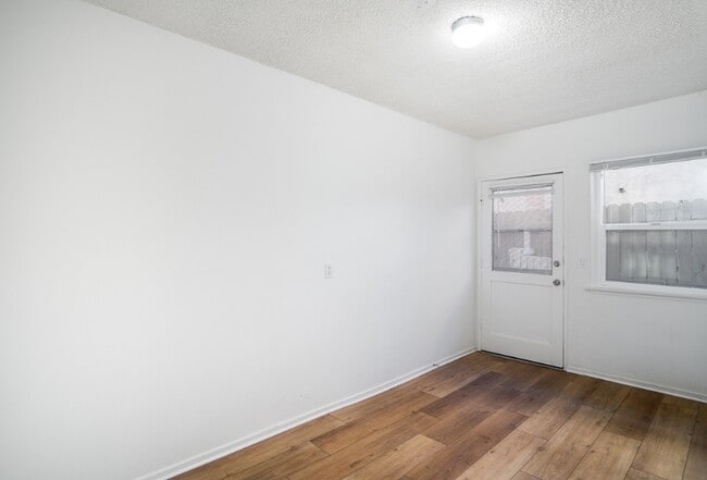 Foto del edificio - 11511 Ohio Ave