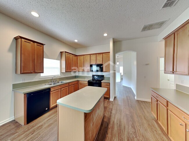 Foto del edificio - 14864 Falling Waters Drive