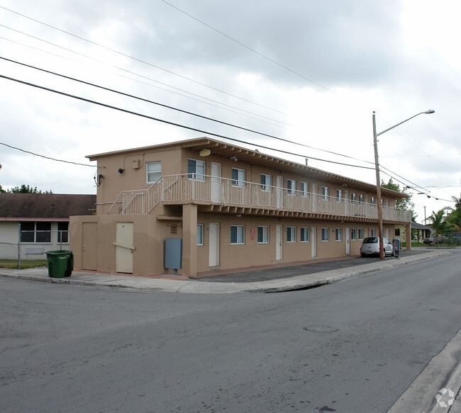 Building Photo 2009 - 485 SW 4th Ave
