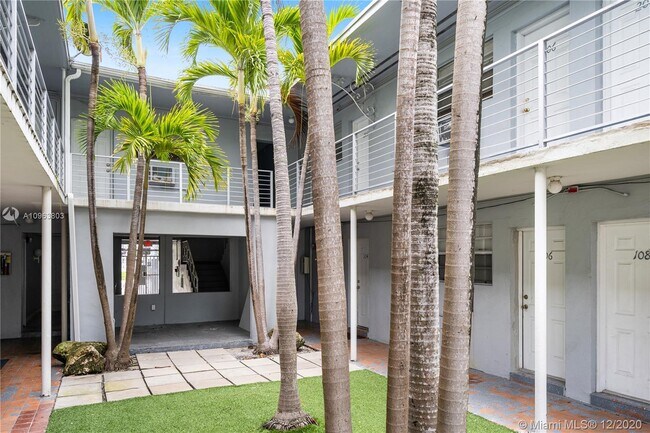 Building Photo - 5305 Biscayne Blvd
